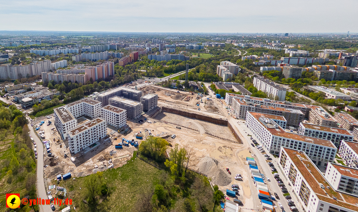 04.05.2023 - Luftbilder vom Alexisqaurtier und Pandion Verde in Neuperlach